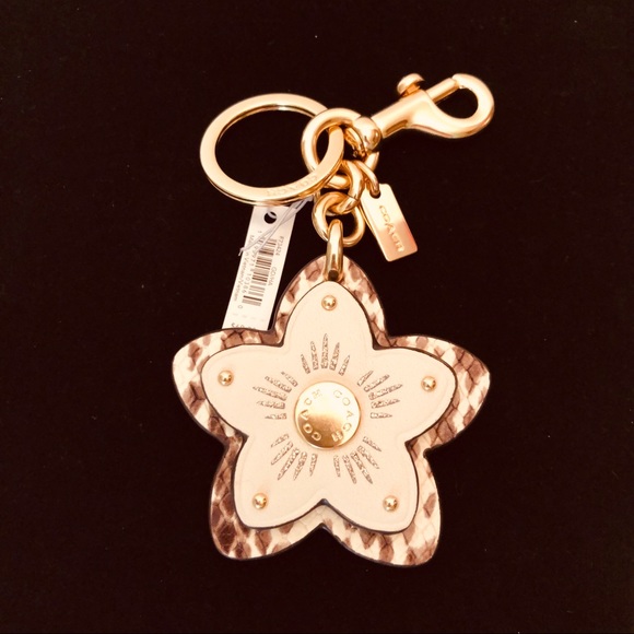 Coach Accessories - 🎉🎉HP🎉🎉 Best in Accessories and Jewelry 7/10/19